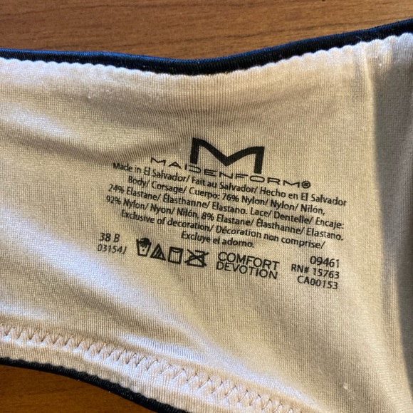 Maidenform, 38B padded, push-up, black bra, convertible straps - Picture 6 of 7